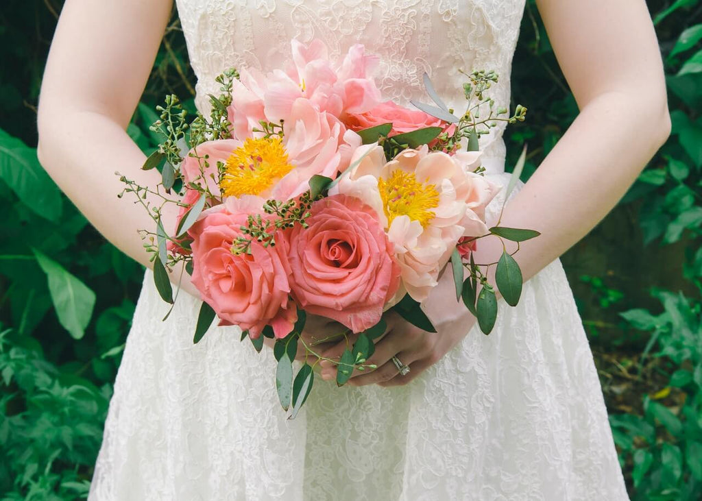 The Ultimate Guide to Buying Flowers for Your Wedding - Wild Poppies