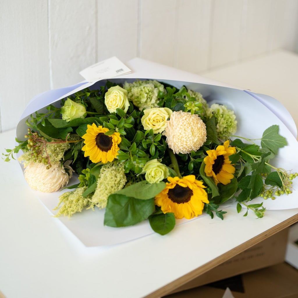 The Ultimate Guide to Buying Flowers Online - Wild Poppies