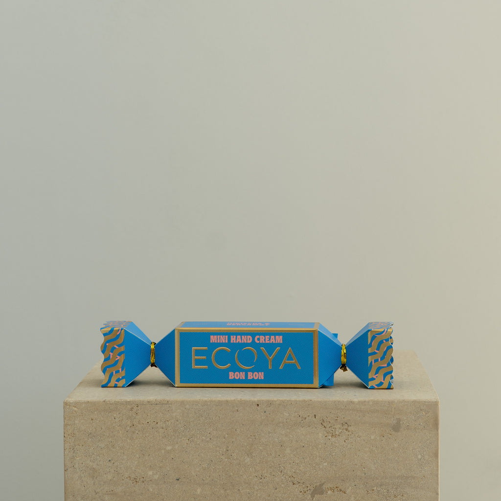 Hibiscus & Bergamot Bon Bon Mini and Cream - Wild Poppies -  Flower - Same Day Flower Delivery Auckland - Auckland Flower Delivery \ Florists - boutique gift boxes