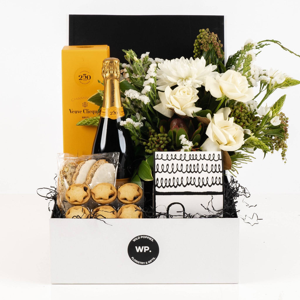 A Veuve Christmas Gift Hamper - Posy - White - Green-Christmas - Veuve - Wine - Biscotti - Gift Hampers - Wild Poppies Gifts - NZ - Delivery