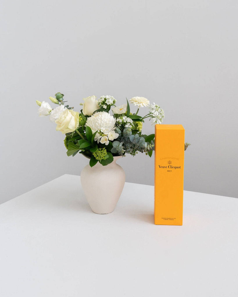 Classic Posy & Veuve Celebrations Gift - Wild Poppies -  Flower - Same Day Flower Delivery Auckland - Auckland Flower Delivery \ Florists - boutique gift boxes