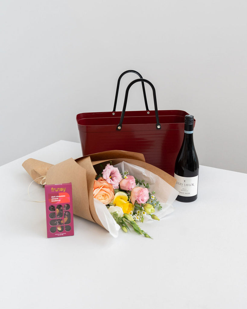 Pinot Petals Gift Bag - Wild Poppies -  Flower - Same Day Flower Delivery Auckland - Auckland Flower Delivery \ Florists - boutique gift boxes
