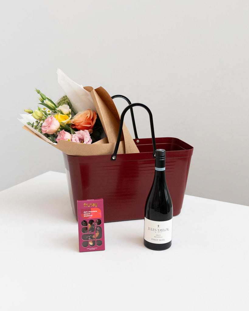 Pinot Petals Gift Bag - Wild Poppies -  Flower - Same Day Flower Delivery Auckland - Auckland Flower Delivery \ Florists - boutique gift boxes
