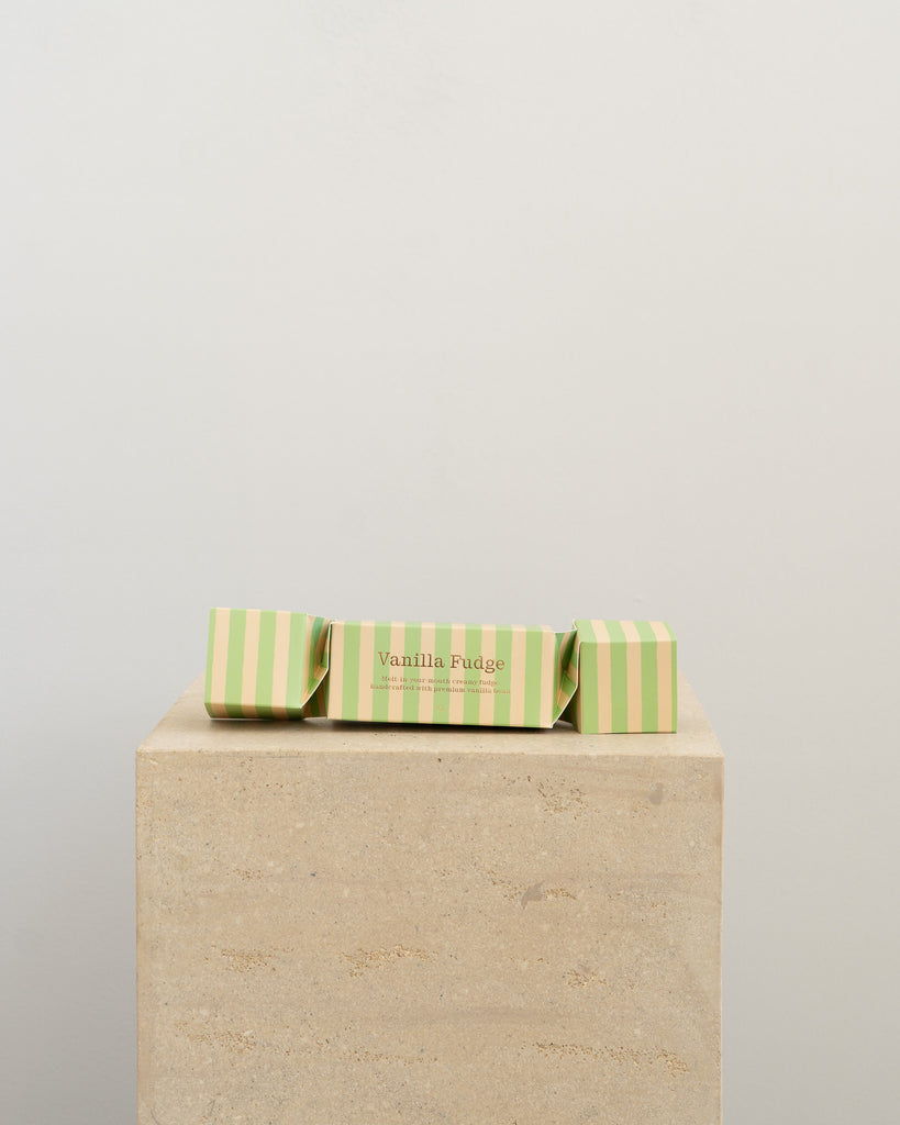 Vanilla Bean Fudge Christmas Cracker Mini - Wild Poppies -  Flower - Same Day Flower Delivery Auckland - Auckland Flower Delivery - Florists - boutique gift boxes