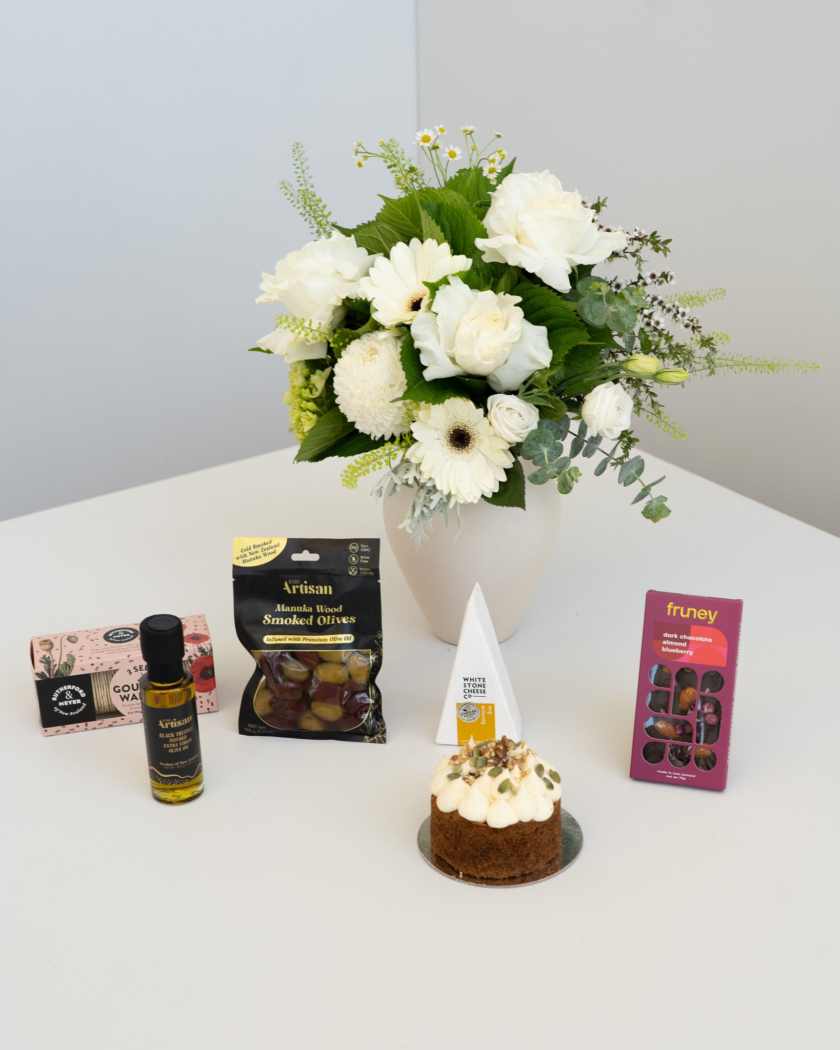 Celebrate in Style Gift - Wild Poppies -  Flower - Same Day Flower Delivery Auckland - Auckland Flower Delivery - Florists - boutique gift boxes