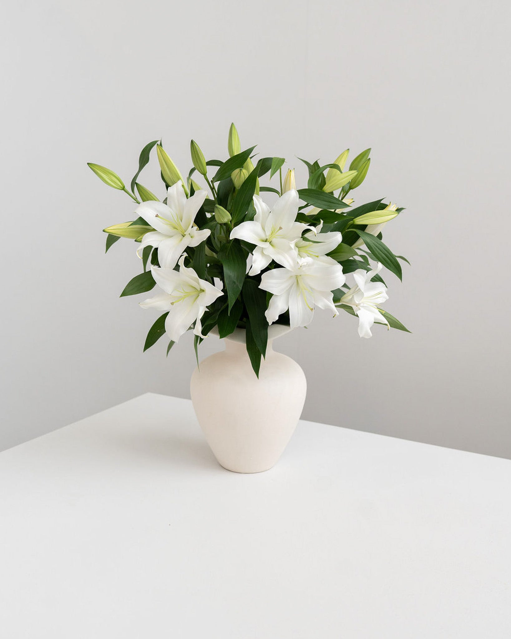 Fresh White Lilies - Wild Poppies -  Flower - Same Day Flower Delivery Auckland - Auckland Flower Delivery - Florists - boutique gift boxes
